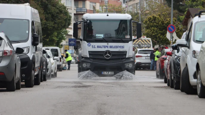 İstanbul Maltepe’de temizlik seferberliği