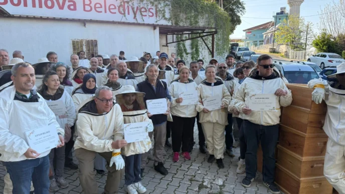 İzmir Bornova'da arıcılığa güçlü destek
