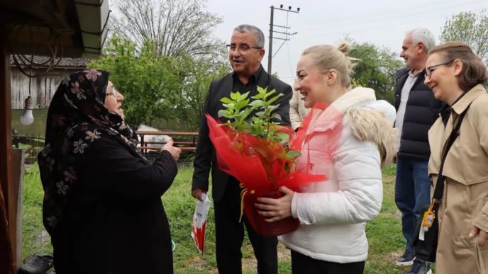 İzmit'ten kırsaldaki annelere özel sürpriz