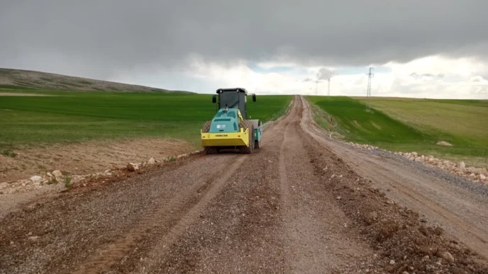 Kayseri Büyükşehir'den kırsalda hummalı mesai