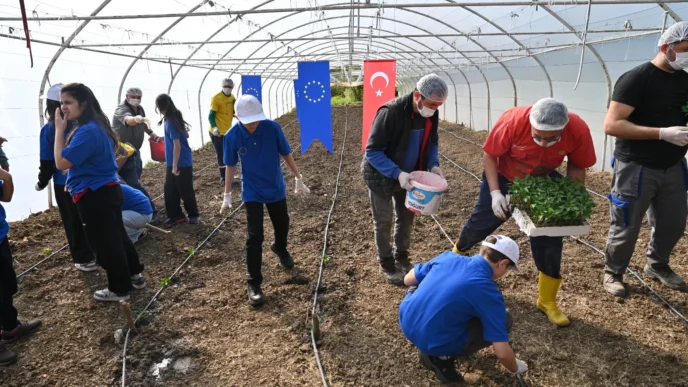 Kocaeli’de çocuklar toprakla buluştu