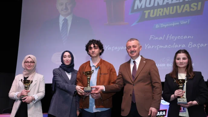 Kocaeli’de liselerarası münazara finali heyecanı