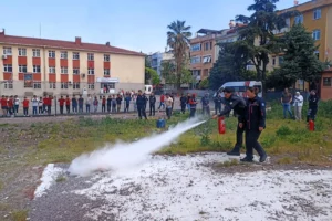 Kocaeli'nde emniyet güçleri afetlere karşı hazır kıta