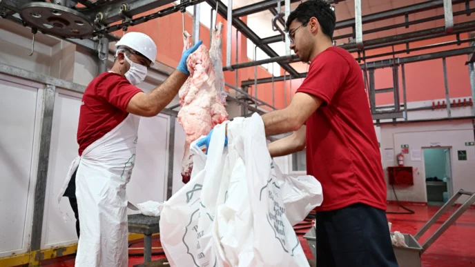 Mersin’de Kurban Bayramı’nda hijyenik kesim hizmeti