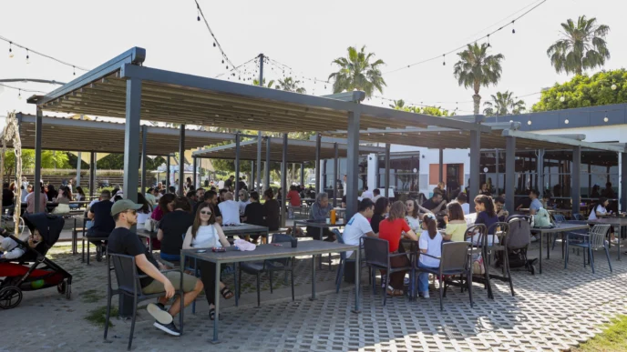 Mersin’de sosyal yaşamın adresi Büyükşehir kafeleri oldu