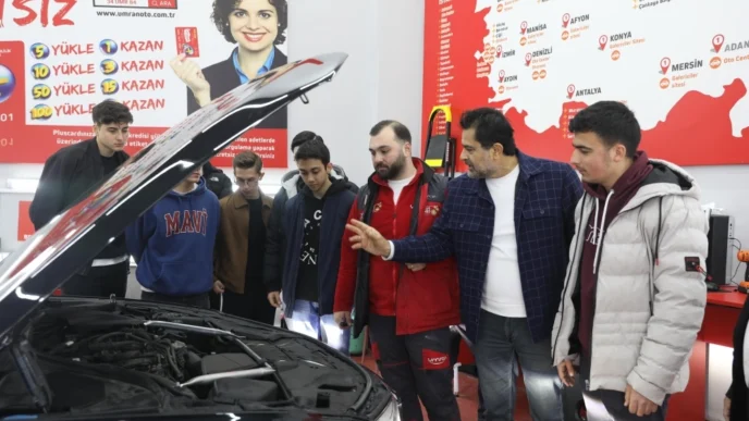 Samsun Büyükşehir’den gençlere oto ekspertiz kursu