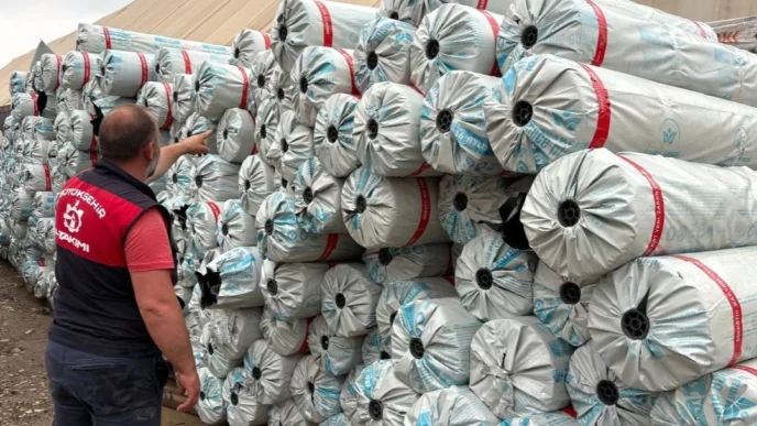 Seraları zarar gören üreticilere Kocaeli'den destek