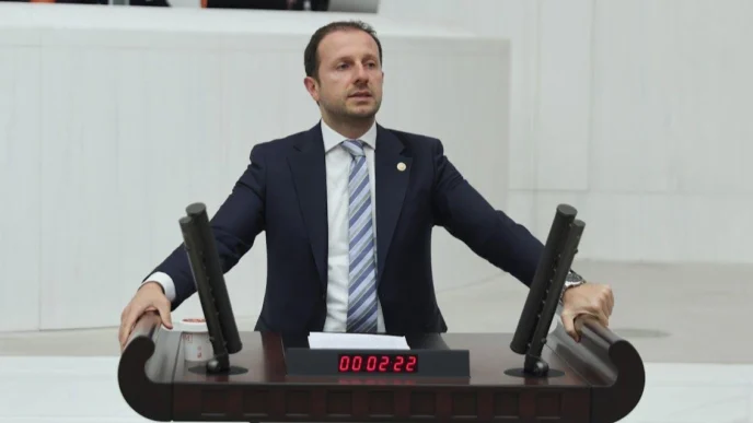AK Partili Kılıç: Çalışanları ve emeklileri yalnız bırakmadık