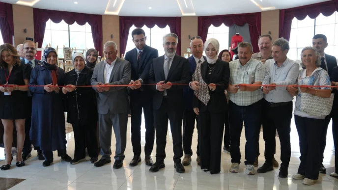 Ankara Keçiören’de Sanat ve Emek Sergisi açıldı