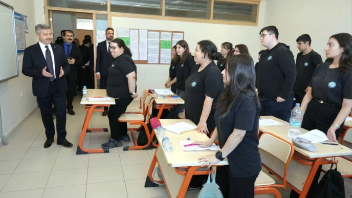 Artvin Valisi Ergün: Nitelikli elemanlar teknik ve mesleki liselerde yetişiyor