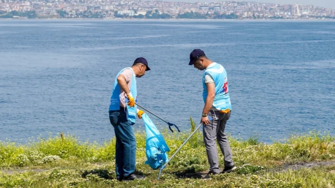 Beylikdüzü'nde özel kıyı temizliği