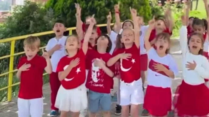 “Bizim Çocuklar”a en güzel destek Çınar Çocuk Evleri’nden geldi