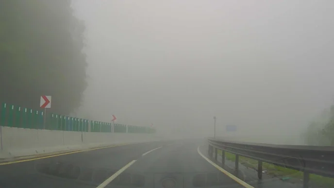 Bolu Dağı’nda sis görüş mesafesini düşürdü