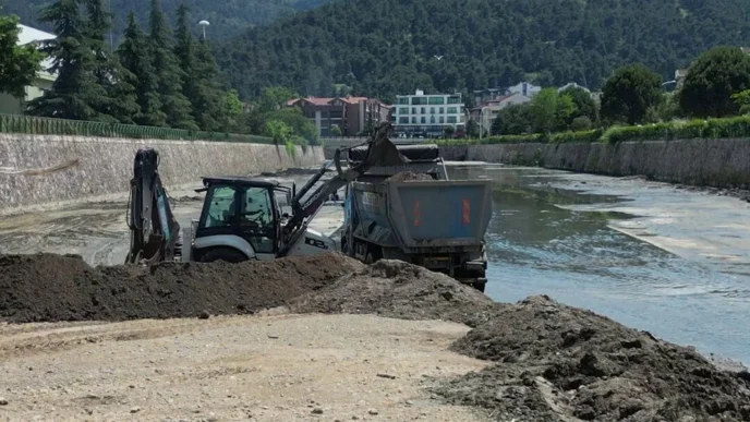 Bursa Nilüfer Çayı’nda temizlik çalışmaları tamamlandı