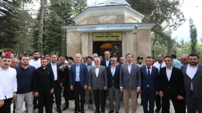 Bursa İnegöl'de Turgut Alp kabri başında anıldı