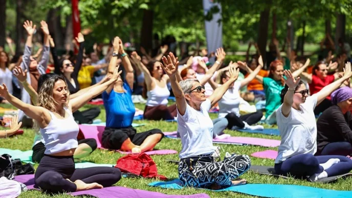 Denizli Dünya Yoga Günü’nde Büyükşehir ile nefes aldı