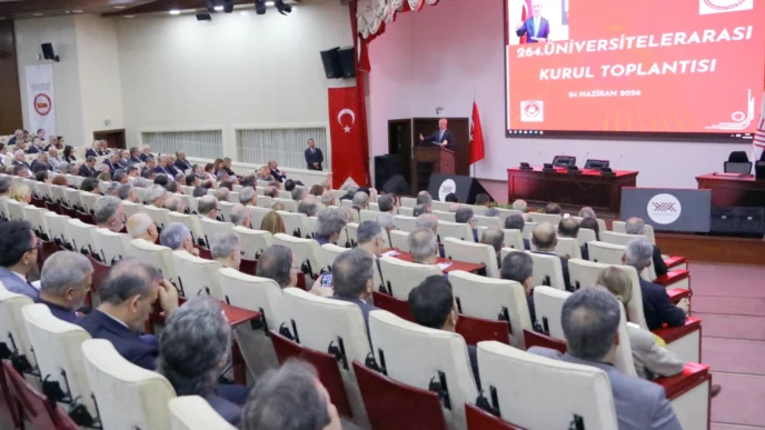 DEÜ Rektörü Yılmaz, Üniversitelerarası Kurul Toplantısına katıldı