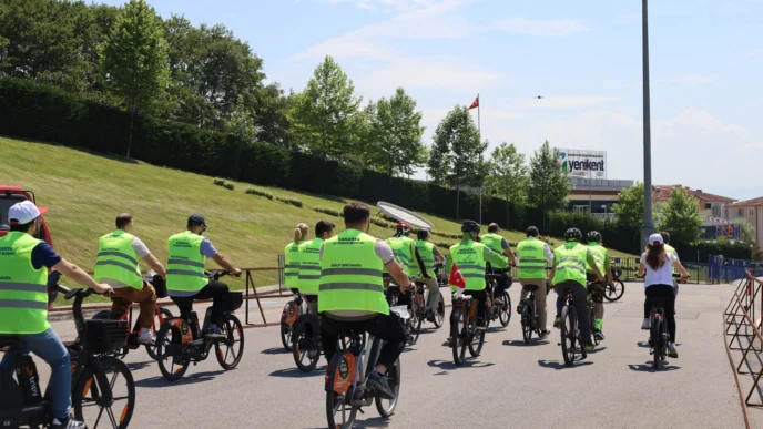 Dünya Bisiklet Günü’nde sağlıklı yaşam için pedal çevirdiler