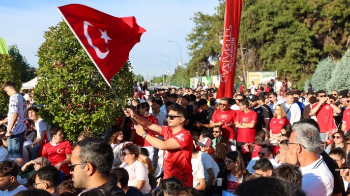 Gaziantep'te milli heyecan Üniversite Meydanı’nda yaşandı