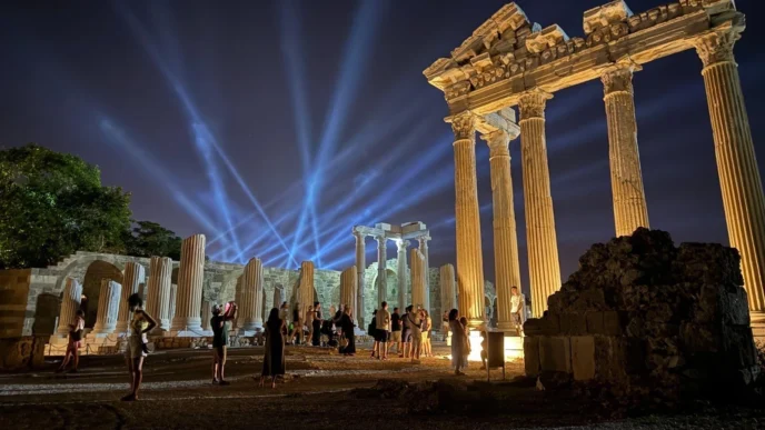 Gece müzeciliğinde yeni sezon... 20 müze ve ören yeri gece ziyarete açıldı