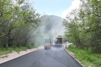 Gölcük Tabiat Parkı’nda yollar asfaltlanıyor, konfor artıyor