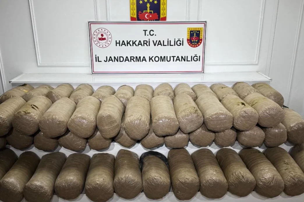 Hakkari'de 503 kilo esrar ele geçirildi