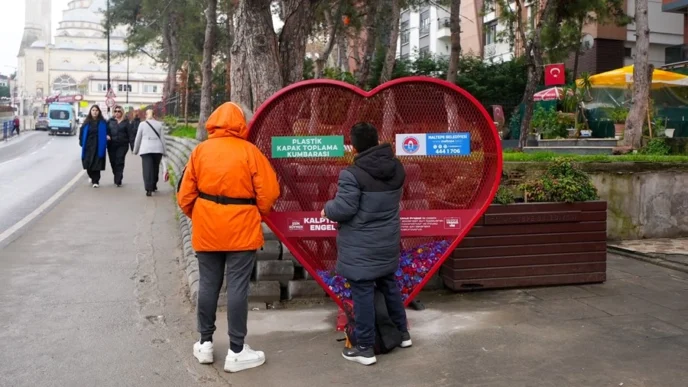 İstanbul Maltepe’de kapak kumbarası 8’e ulaştı