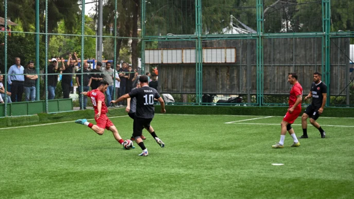 İzmir Bornova’da dostluk kazandı