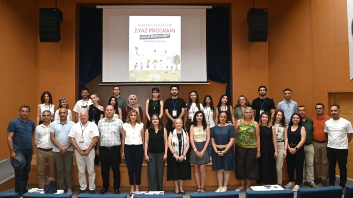 İzmir'de 'Karabağlar Akademi’nin ikinci yaz programı başladı