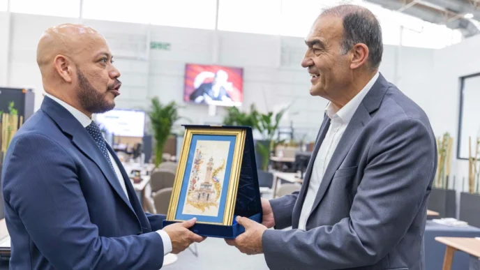 İzmir ile El Salvador arasında dostluk köprüsü
