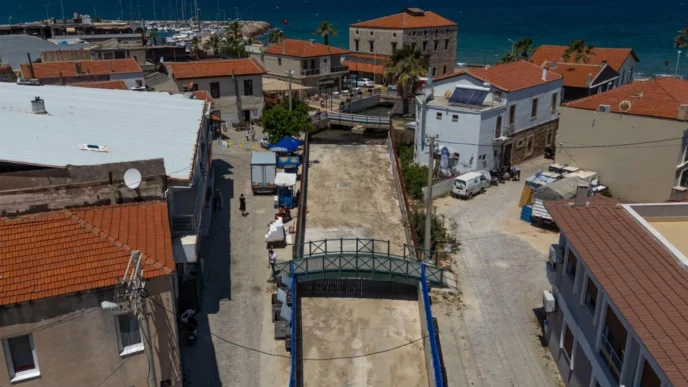 İZSU’dan Yarımada derelerine güvenlik seferberliği... Urla ve Çeşme’de 7 bin 500 ton taş kullanıldı