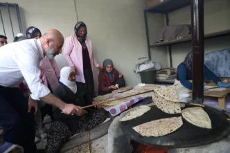 Kayseri Kocasinan'ın kırsal mahallelerinde yaz mesaisi