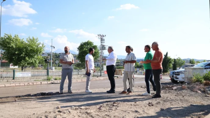 Kayseri Melikgazi'den 4 mahalleye asfalt atağı