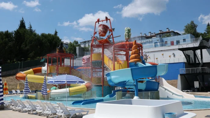 Kocaeli'de İzmit'te Aquaparkı yaz sezonunu açıyor