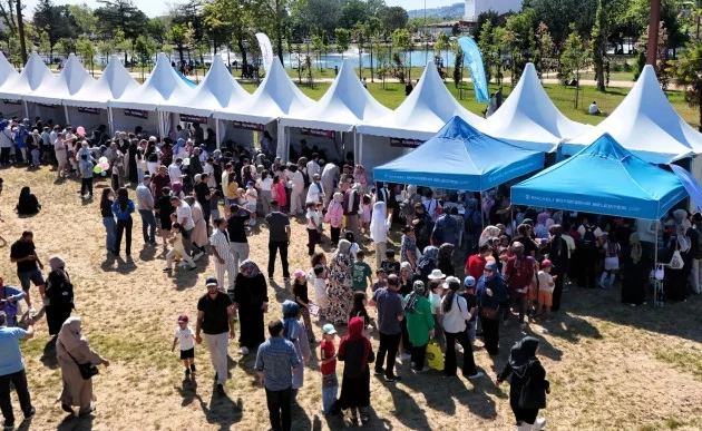 Kocaelili minikler, Karneval’da hem eğleniyor, hem üretiyor