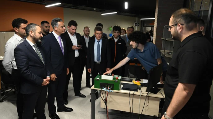 Konya'da “EngıneerHub”ta geleceğin mühendisleri sertifikalandı