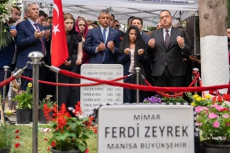 Manisa'da merhum Başkan dualarla anıldı