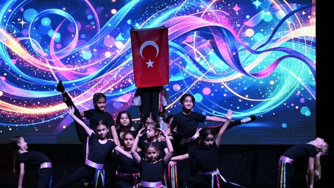Manisa’da miniklerden yıl sonu gösterisi