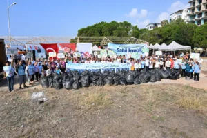 Mersin’de Çevre Haftası’nda sahiller temizlendi