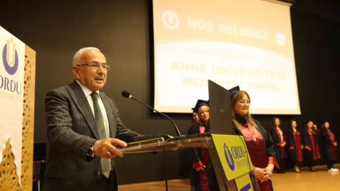 Ordu'da Anne Üniversitesi’nde ikinci dönem mezuniyet sevinci