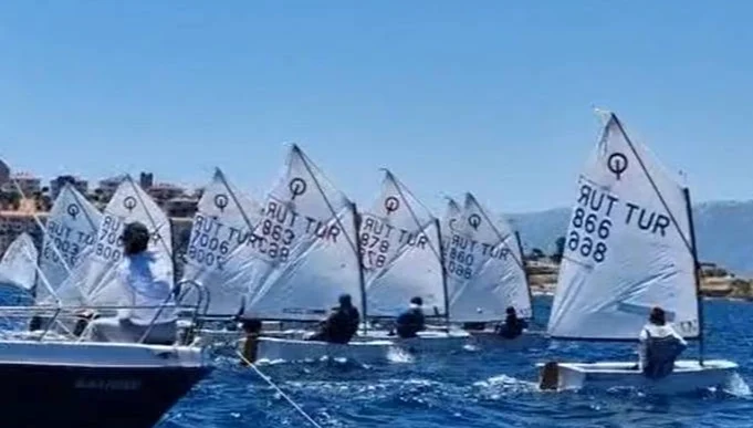 Sahil Güvenlik Kupası için yelkenler Foça'da şişti