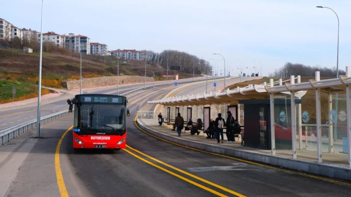 Sakarya’da metrobüs 1 yılda 3,6 milyon yolcu taşıdı