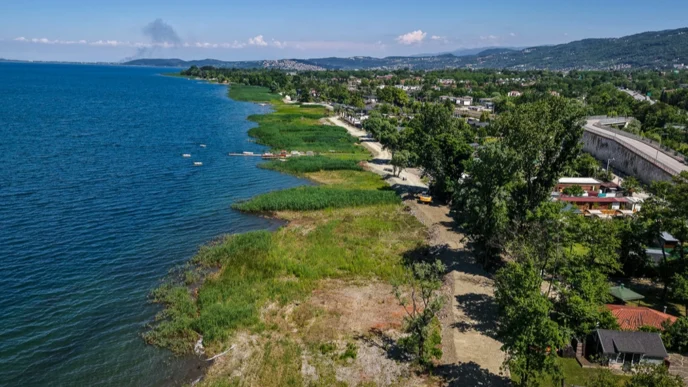 Sapanca Gölü kıyısı şimdi tertemiz... Zehirli sazlıklar gitti!