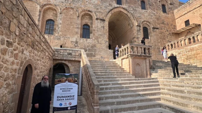 Tarihi manastırda radikal karar: Artık duman yok