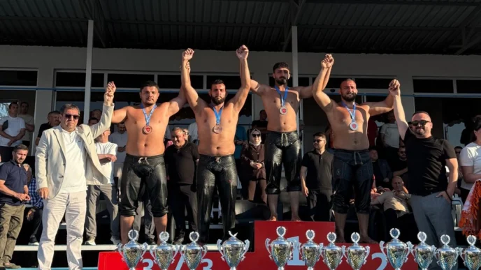 Kocaeli Kağıtspor, Bükreş’te minderi salladı
