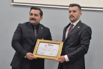 Alperen Ocakları Darıca'da yeni dönem... Adem Akkaş mazbatasını aldı