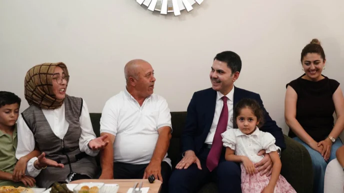 Bakan Kurum: "Biz o zor günleri birlikte atlattık"