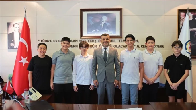 Denizli'de Başkan Çavuşoğlu LGS şampiyonlarını ağırladı