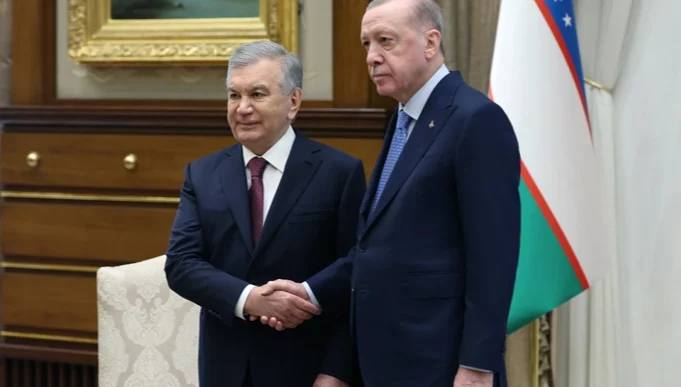Erdoğan ile Mirziyoyev'i COP31 Zirvesi'ne davet etti