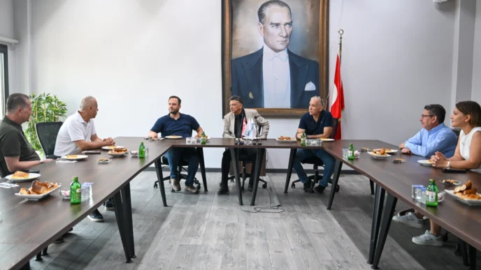 İzmir Bornova Belediye Başkanı Eşki’den MTK Sitesi’ne ziyaret